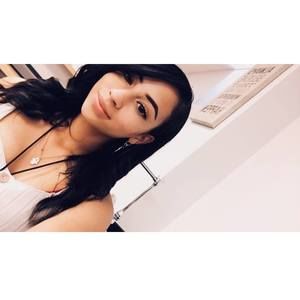 Meet your Posher, Arianna